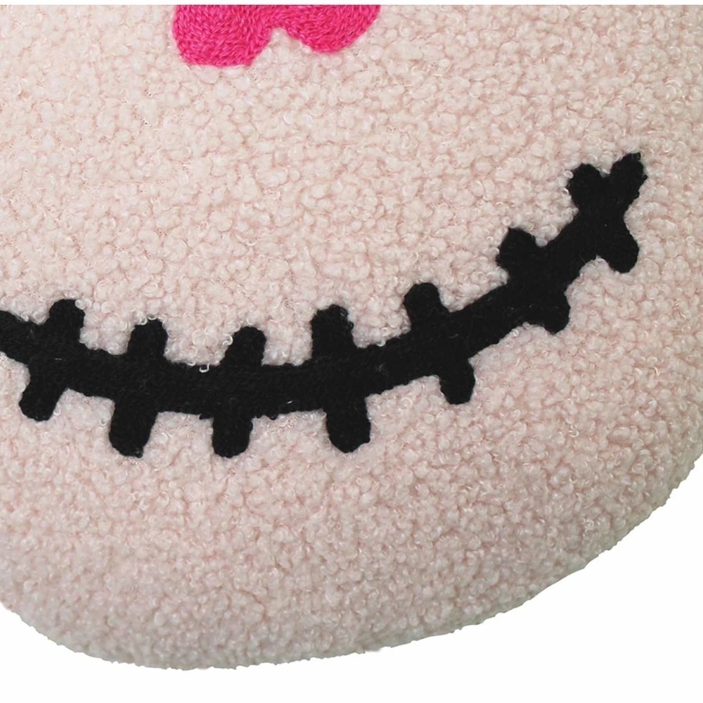 🩷☠️Pink heart eyes Skull Head Pillow Halloween Skeleton Tiktok Viral NWT 🩷☠️ - Picture 7 of 7